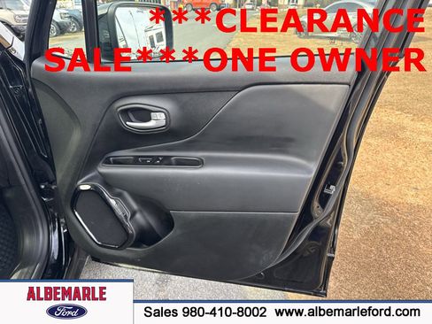 Used 2023 Jeep Renegade Altitude image 28