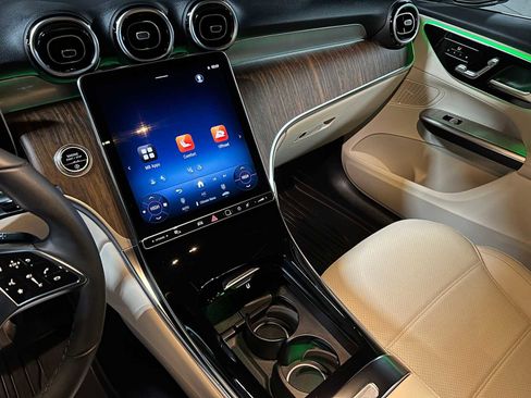 Certified 2025 Mercedes-Benz GLC 300 4MATIC image 30