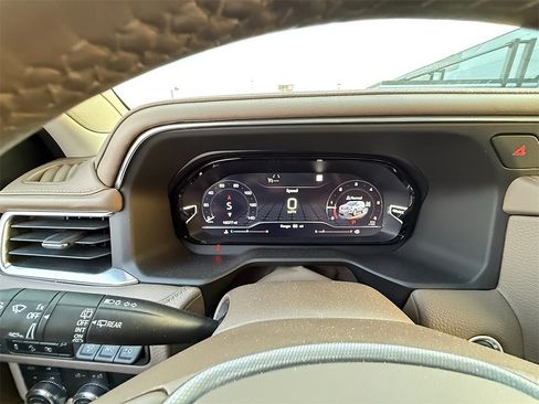 Used 2022 GMC Yukon Denali image 9