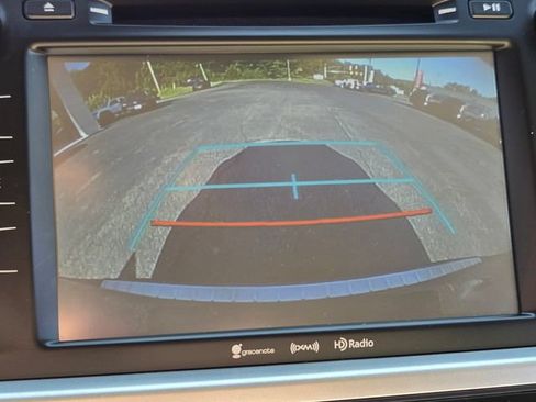 Used 2017 Toyota Highlander XLE AWD/4WD image 29