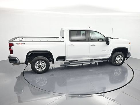 Used 2025 Chevrolet Silverado 2500 LT w/ Convenience Package AWD/4WD image 32
