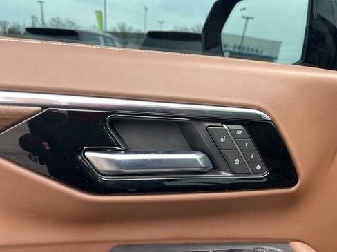 Certified 2025 Chevrolet Tahoe High Country image 16