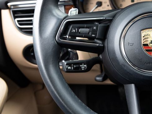 Certified 2023 Porsche Macan AWD/4WD image 15