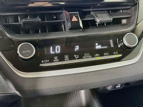 Used 2024 Toyota Corolla LE FWD image 21