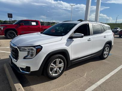 Used 2022 GMC Terrain SLE w/ Driver Convenience Package