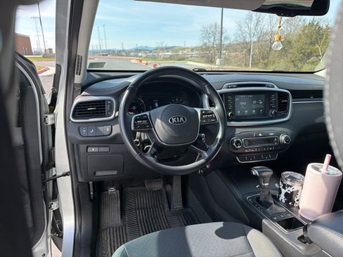 Certified 2019 Kia Sorento AWD V6 w/ LX V6 Convenience Package image 14