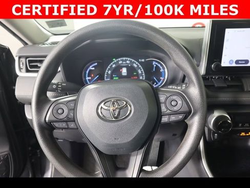 Used 2025 Toyota RAV4 XLE image 28
