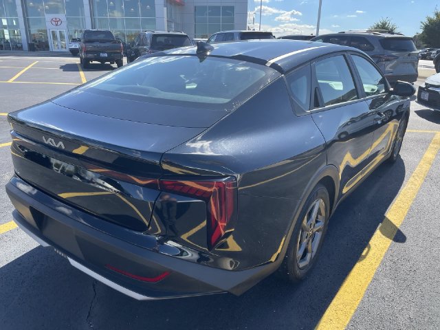 Used 2025 Kia K4 FWD image 33