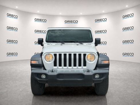 Used 2022 Jeep Wrangler Sport AWD/4WD image 2