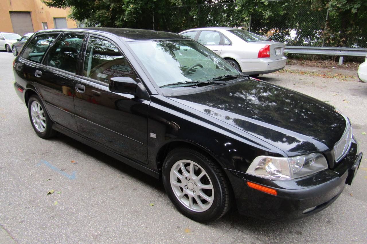 Used 2002 Volvo V40 FWD image 20