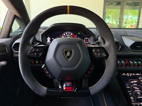 Used 2023 Lamborghini Huracan Sterrato AWD/4WD image 22