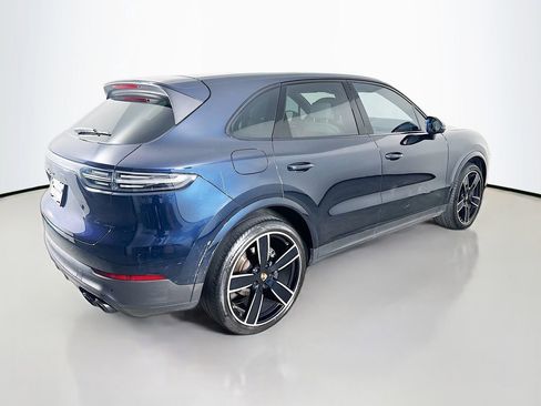 Certified 2023 Porsche Cayenne Platinum Edition AWD/4WD image 9