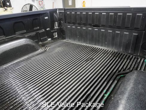 Used 2023 GMC Sierra 1500 SLE w/ Enhanced Capability Package image 5