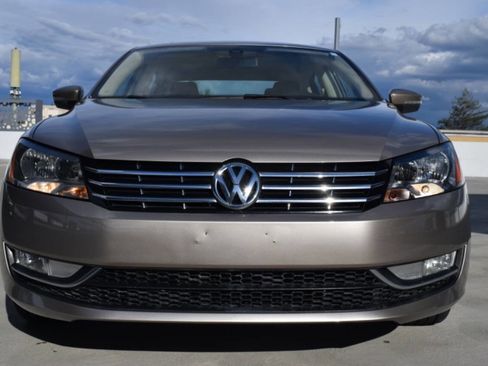 Used 2015 Volkswagen Passat TDI SE image 7