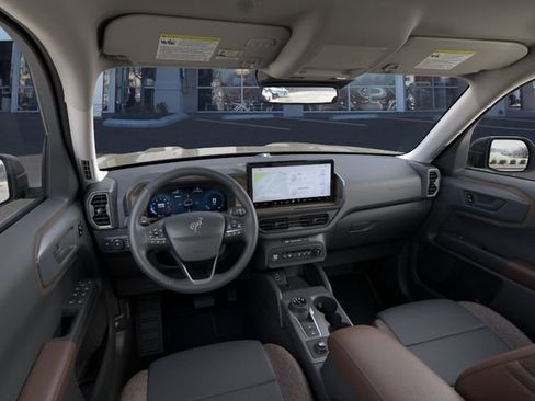 Used 2025 Ford Bronco Sport Outer Banks w/ Outer Banks Tech Package+ AWD/4WD image 9