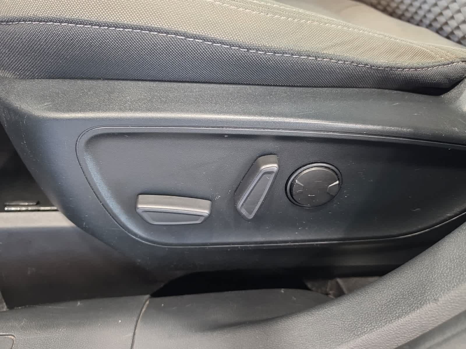 Used 2020 Ford Escape SE AWD/4WD image 23
