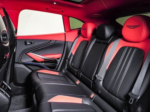 New 2025 Aston Martin DBX 707 image 21