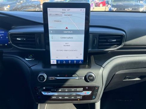 Used 2020 Ford Explorer ST w/ Premium Technology Package image 30