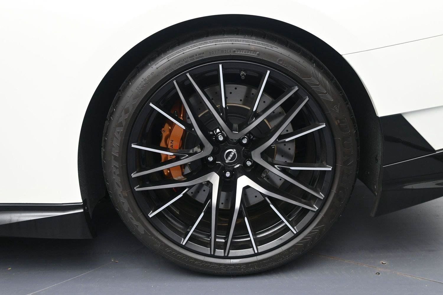 Certified 2024 Nissan GT-R Premium w/ Premium Interior Package AWD/4WD image 12