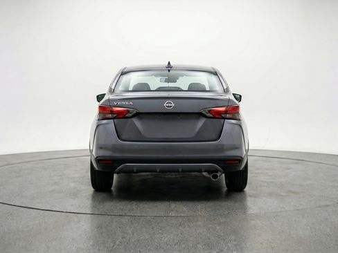 Used 2025 Nissan Versa SV image 7