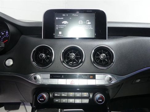 Used 2018 Kia Stinger image 35