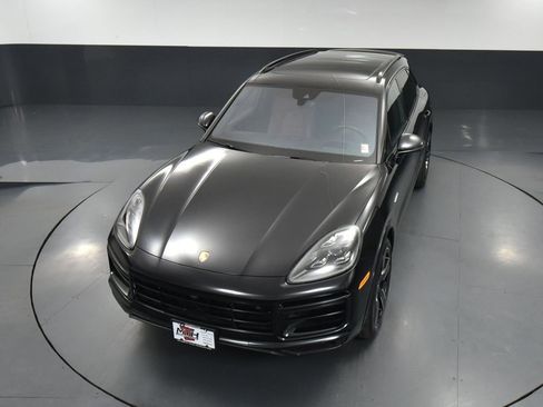 Used 2022 Porsche Cayenne Turbo S w/ Assistance Package image 63