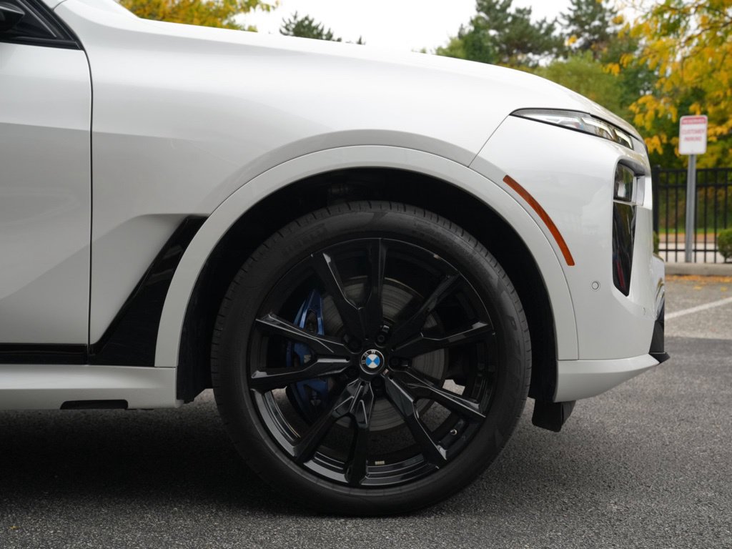 Used 2025 BMW X7 M60i w/ Executive Package AWD/4WD image 23