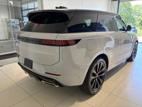 New 2026 Land Rover Range Rover Sport Dynamic SE AWD/4WD image 5