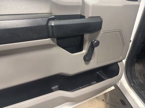 Used 2017 Ford F250 XL w/ Snow Plow Prep Package image 13