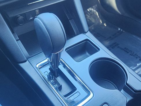 Used 2019 Subaru Outback 3.6R Touring image 11