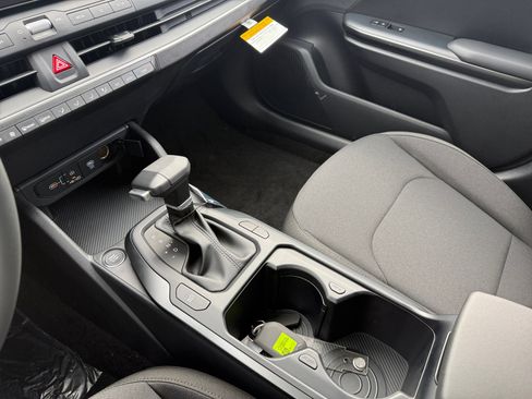New 2026 Kia K4 LXS image 13