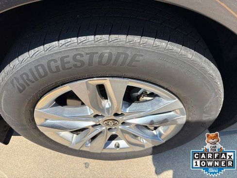 Certified 2025 Toyota Sienna XLE w/ XLE Plus Package AWD/4WD image 11