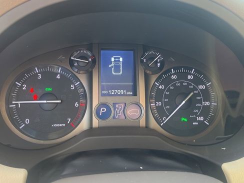 Used 2018 Lexus GX 460 image 9