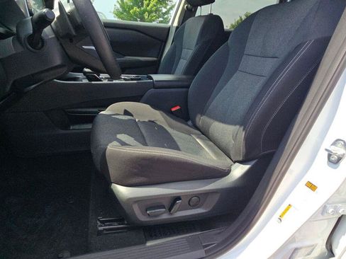 Used 2024 Nissan Rogue SV AWD/4WD image 20