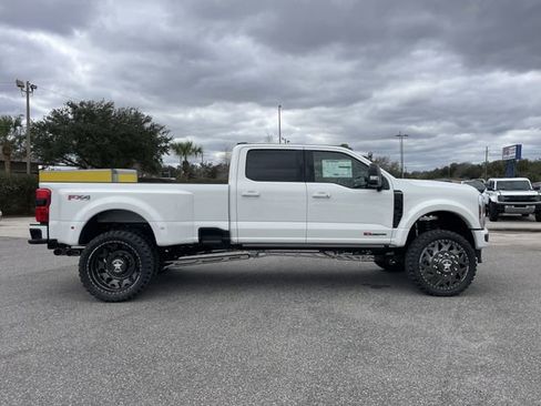 New 2026 Ford F450 Platinum w/ FX4 Off-Road Package image 3