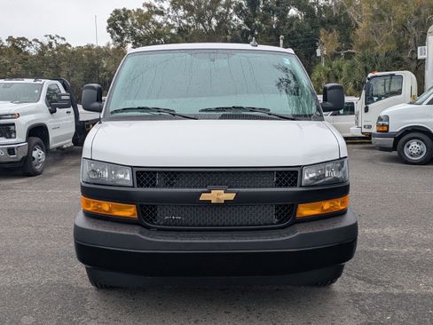 Used 2025 Chevrolet Express 3500 LS RWD image 3