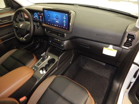 New 2025 Ford Bronco Sport Outer Banks image 18