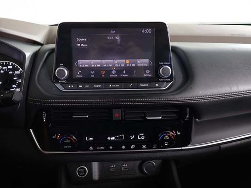 Used 2021 Nissan Rogue SV w/ Premium Package AWD/4WD image 48