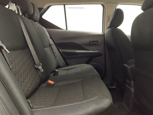 Used 2021 Nissan Kicks S FWD image 19