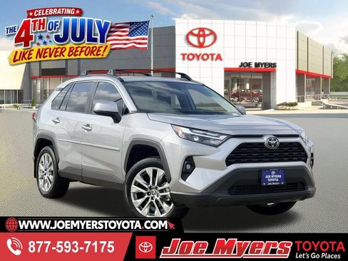 Used 2025 Toyota RAV4 XLE Premium w/ Weather Package AWD/4WD image 1