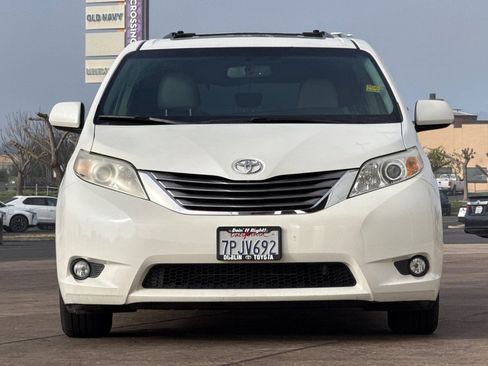 Used 2015 Toyota Sienna XLE w/ XLE Navigation Package image 10