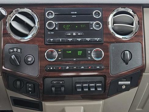 Used 2009 Ford F250 Lariat AWD/4WD image 13