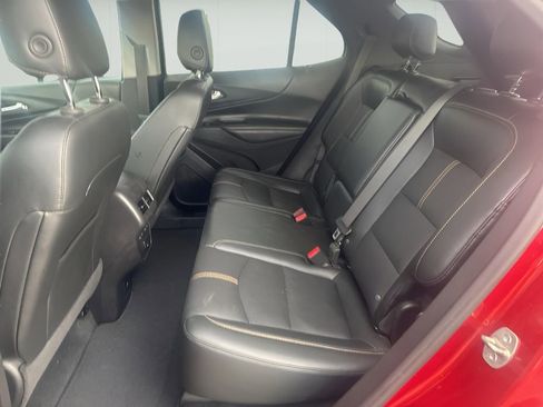 Used 2023 Chevrolet Equinox Premier image 14