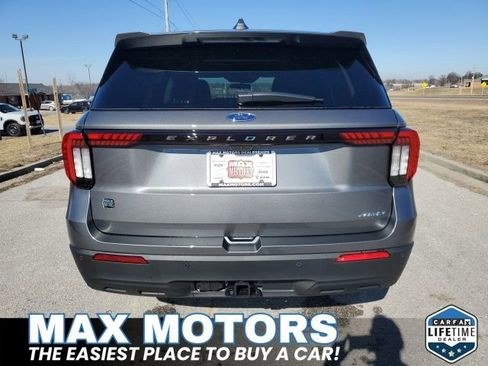 New 2026 Ford Explorer Active image 4