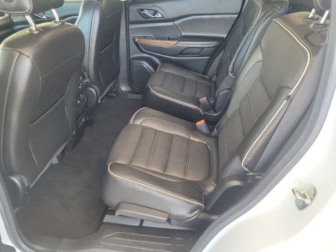 Certified 2019 GMC Acadia Denali w/ Technology Package AWD/4WD image 14