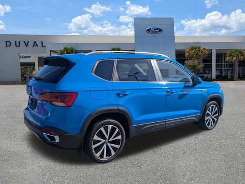 Used 2022 Volkswagen Taos SE image 4