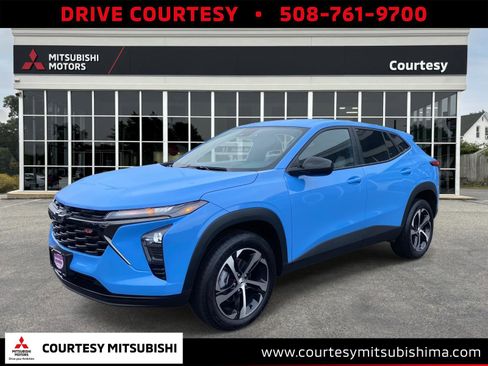 Used 2024 Chevrolet Trax RS w/ Driver Confidence Package image 1