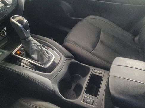 Used 2020 Nissan Rogue Sport SL w/ Premium Package image 26