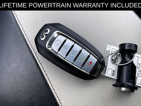 Certified 2025 INFINITI QX55 Luxe AWD/4WD image 12