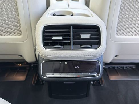 Used 2025 Mercedes-Benz GLS 450 4MATIC image 25